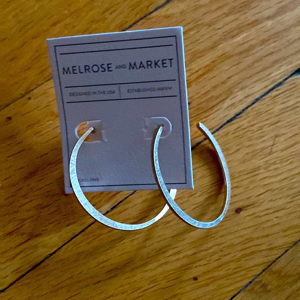 Golden large hoops earrings